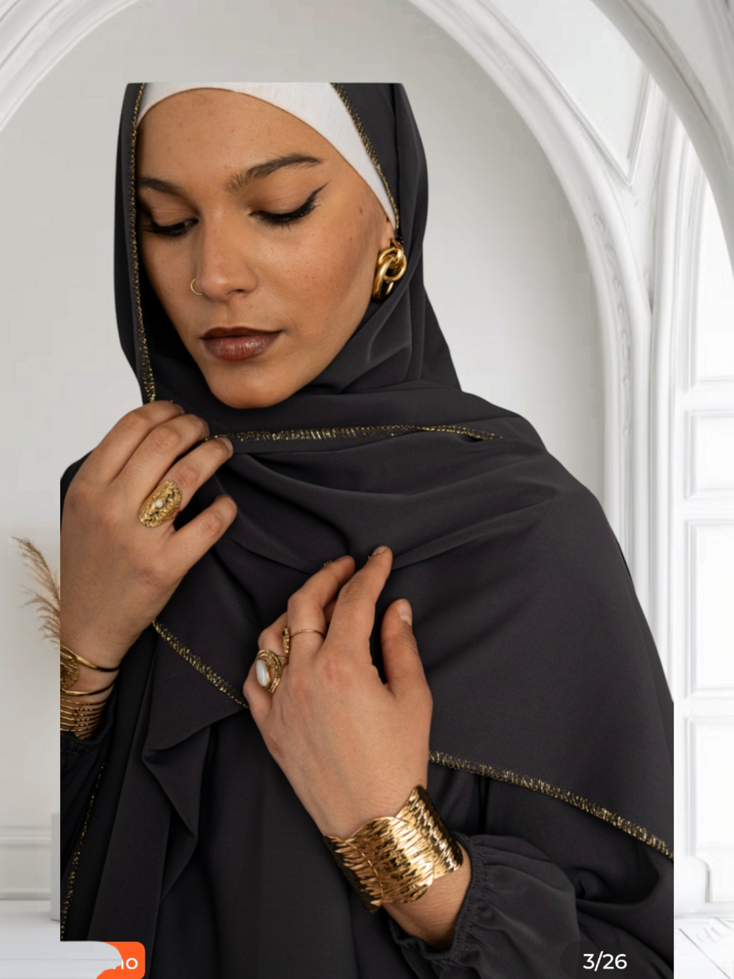 Abaya voile intégré couture dorée réversible en soie de medine . - les merveilles de rahma