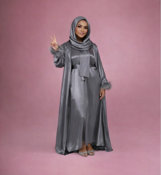 Ensemble 3 pièces Abaya + kimono + voile satiné avec manches plume gris argent les merveilles de rahma