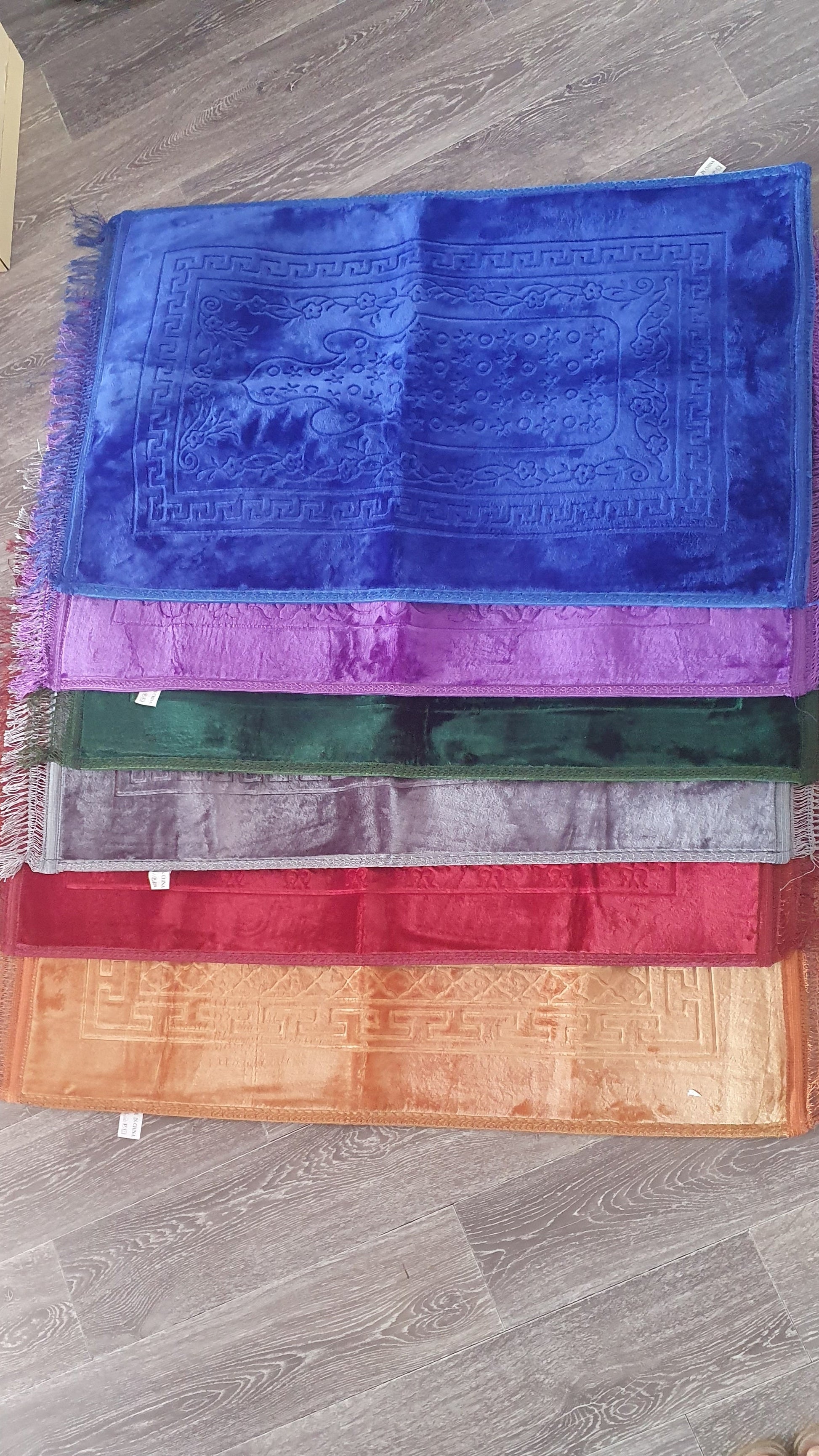 Tapis de prière" Plusieurs Couleurs" - Tapis adulte Épais ; Antidérapant et Confortable. les merveilles de rahma